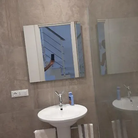 Stella Di Ponente * מקארי